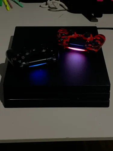 PS4 PRO PRETO 1TB