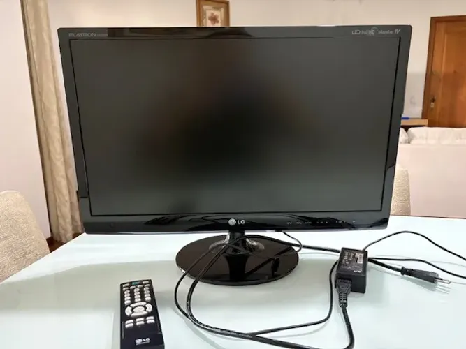 TV Monitor LG 23" Full HD LED (Modelo Flatron M2380A) + Controle Remoto e Fonte Original