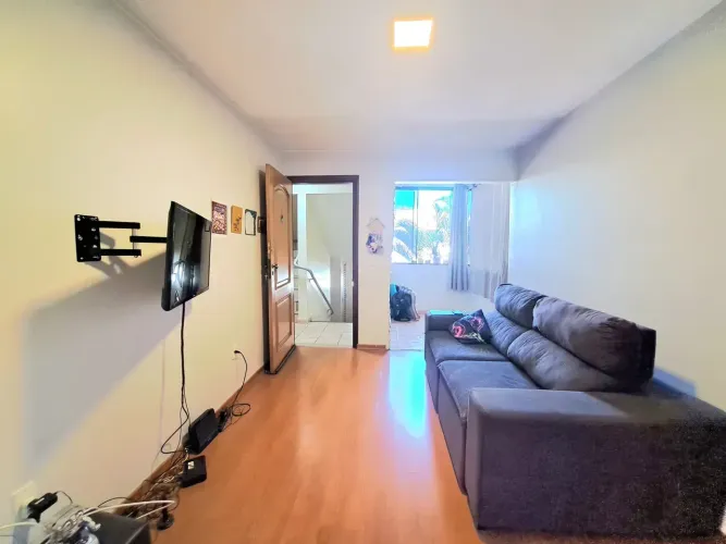 Vendo na QRSW 7 Apartamento com 62m², Vazado, 1 quarto, varandas, armários, 2º andar