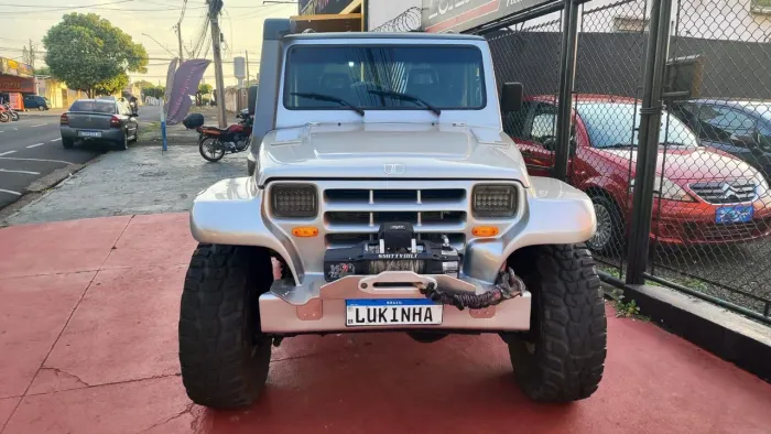 Troller T-4 4X4 2.8 TB Int. Cap. Rígida Diesel 2003