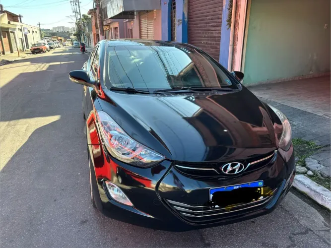 Hyundai Elantra GLS 1.8 16V Aut. 2013