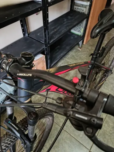 Bike oggi 7.0 aro 29,quadro 17 pouco usada