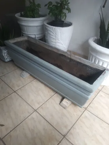 Floreira grande com pés em Itaquera vaso planta jardim casa jardim comércio