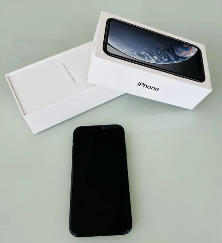Celular IPhone XR 256 preto
