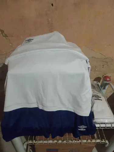 Kit camisa calçao e meiao da umbro original