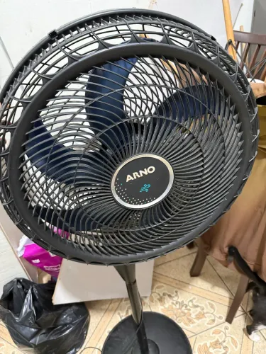 Ventilador usado!!funciona perfeitamente!