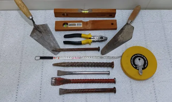 Ferramentas para trabalhos em alvenaria