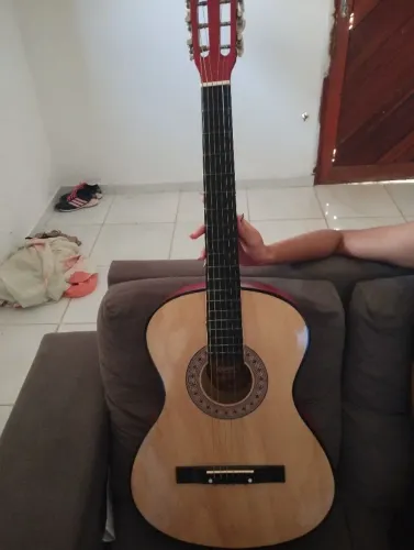 Violão quuens ótimo estado