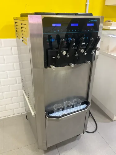 Máquina de Sorvete Soft Expresso Tecsoft E550