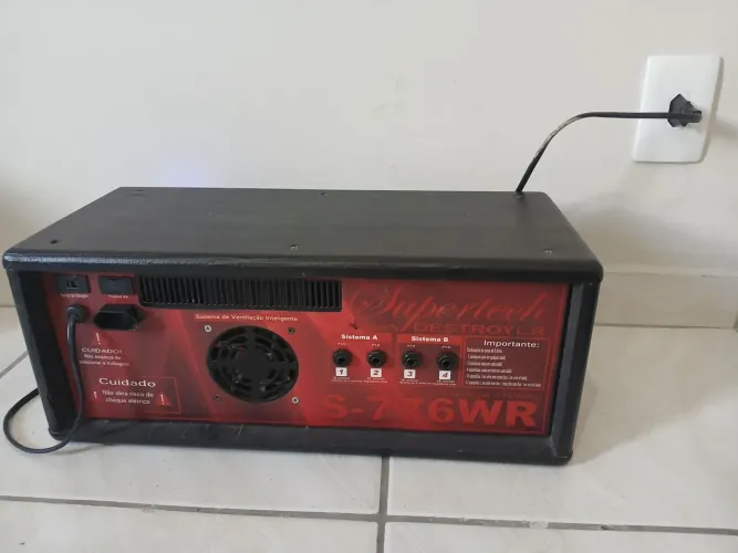 Cabeçote amplificador Supertch Destroyer S-776WR