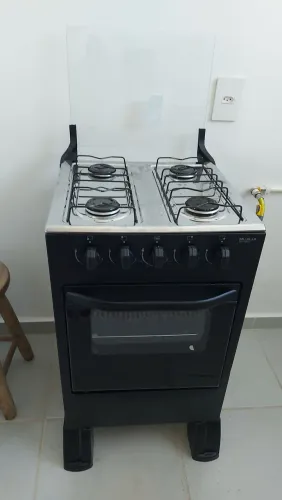 Vendo fogão novo, 3 vezes usando apenas,  ainda estou pagando ele