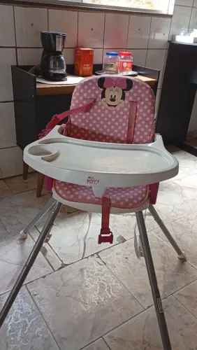 Cadeirinha de alimentação 