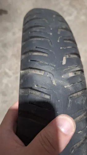 Pneu 90/90/18 Michelin , usado