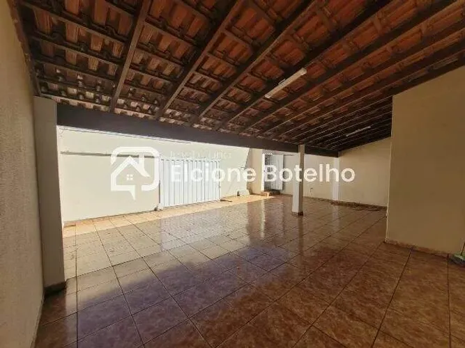 Casa para aluguel, 3 quartos, 3 vagas, NOSSA SENHORA APARECIDA - Uberlândia/MG
