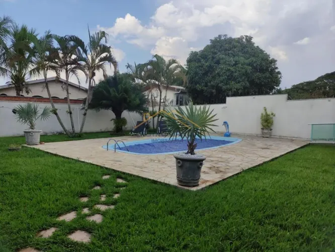 Chácara à venda em Americana, Chácara Lucília, com 3 quartos, com 1000 m²