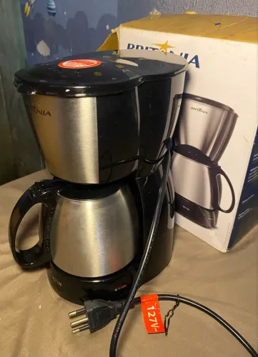 Cafeteira Britânia semi nova 