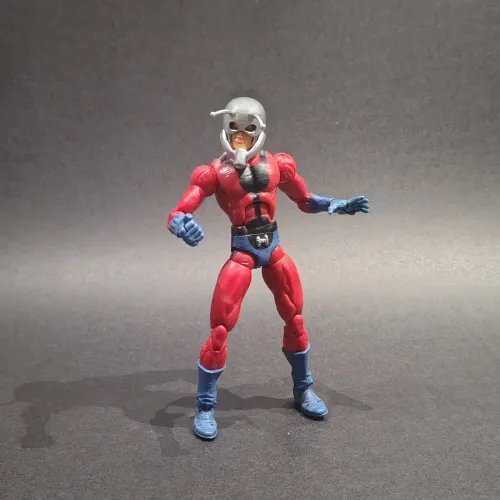 Boneco Ant-Man Scott Lang Marvel Legends ToyBiz Giant Man Series 16cm Toy Biz