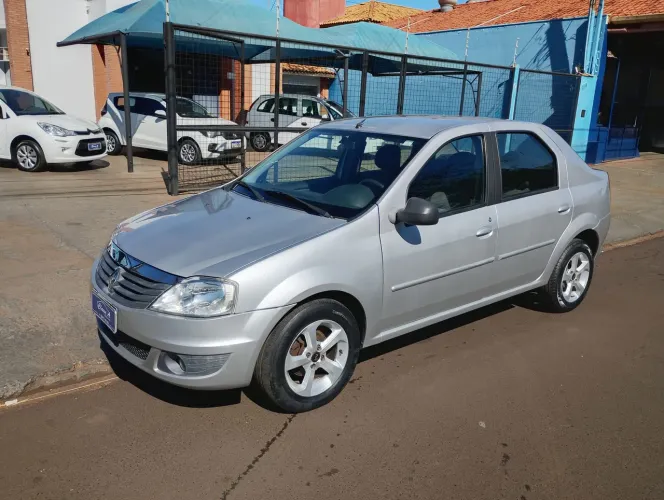 Renault Logan Expression Hi-flex 1.6 8V 4P 2011