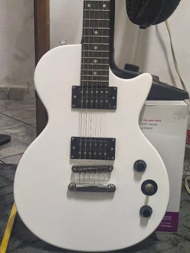 Vendo Guitarra Strinberg SPS-200