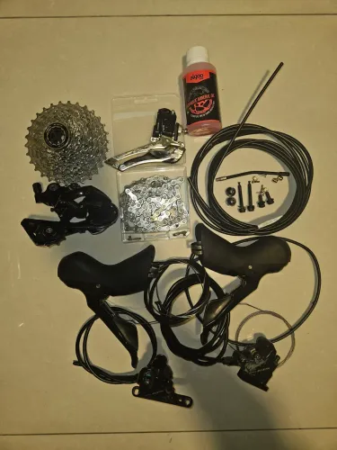 Grupo Shimano 105 R7020 11v Hidráulico + Brindes (Mesa/Guidão + Kit Sangria/Cabos)