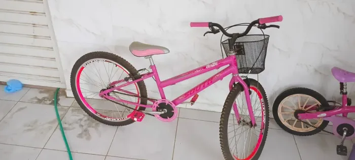 Bicicleta Aro 24 Semi Nova. Aceita cartão Crédito...