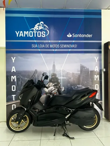 YAMAHA XMAX 250