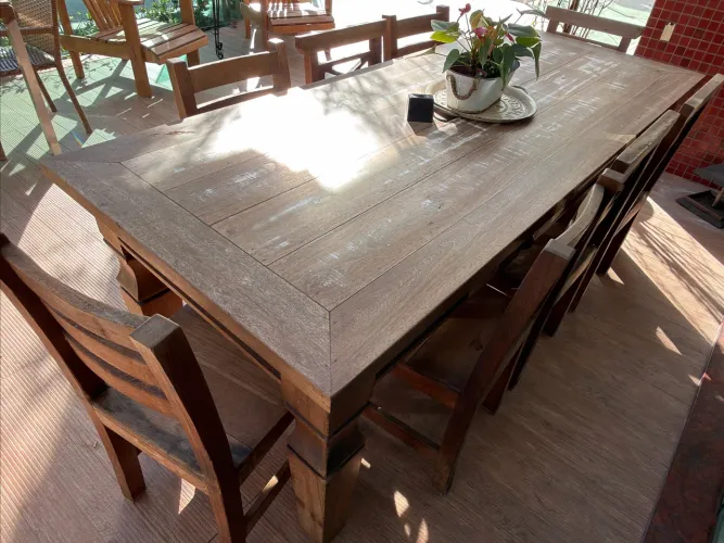 Mesa de Jantar Móveis do Bem 8 lugares