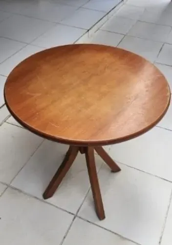 Mobiliário profissional para restaurante, hamburgueria, cafeteria = mesas e cadeiras.