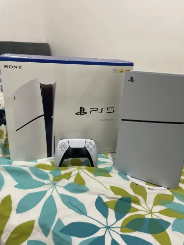 PlayStation 5 slim mídia física