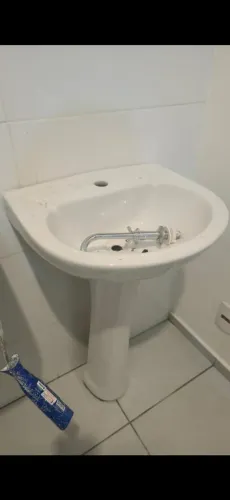 Cuba com pedestal e torneira