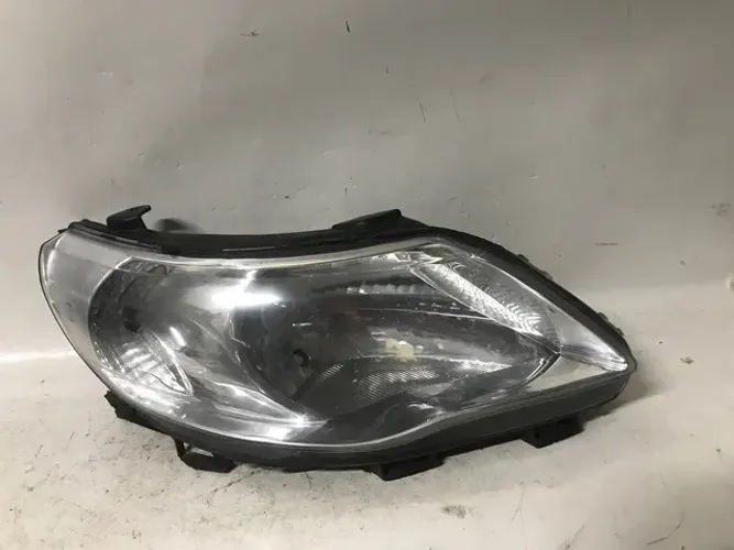Farol G5 foco simples detalhe no foco foto5