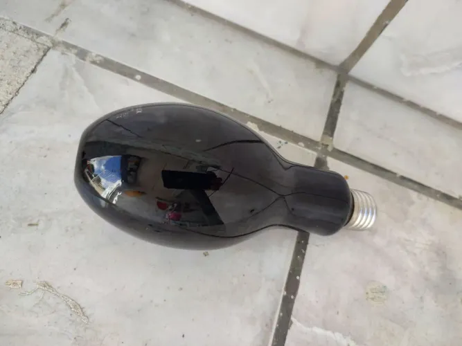 Material para iluminação de festas