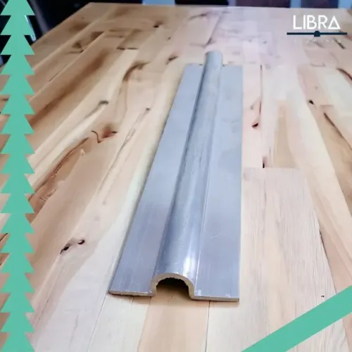 Trilho em Alumínio para Portão com Base Lisa Parafusar 6 Metros Libra