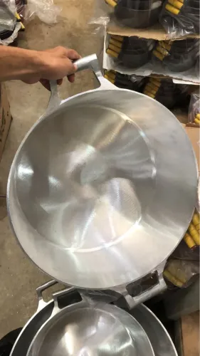 Panela 46cm alumínio batido 