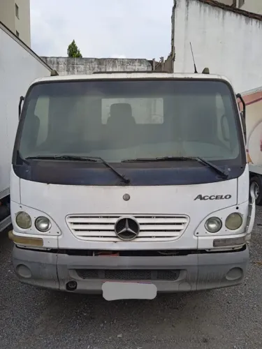 Mb acello 915. No chassi ano 2011. 