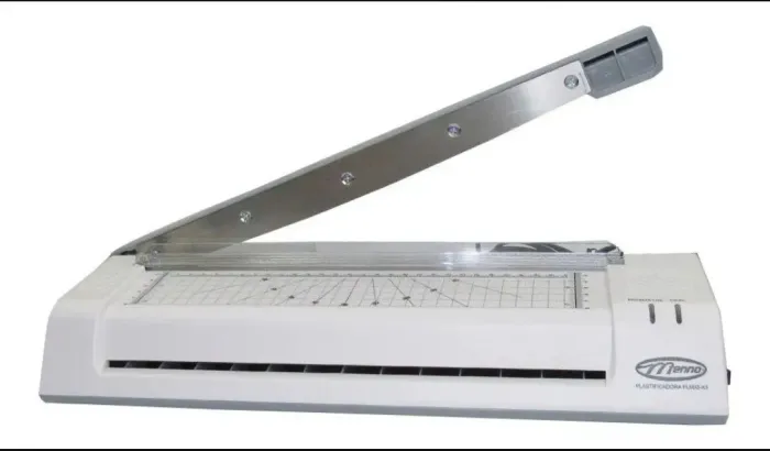 Plastificadora A3 com guilhotina e cantareira embutida 110V novas entrega grátis 