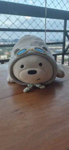 Urso Polar Pelúcia com Óculos