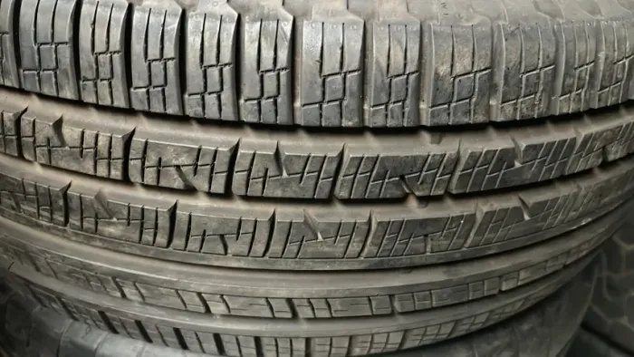 Pneu Pirelli S Verde 235/55/19 95 % Vida util.