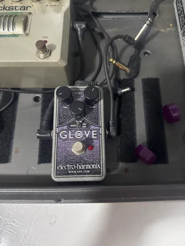 PEDAL DE GUITARRA OVERDRIVE GLOVE ELECTRO HARMONIX