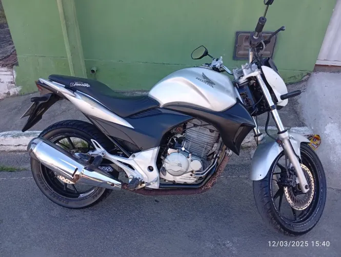 Moto econômica muito boa