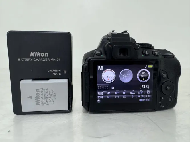 Nikon D5300 somente o corpo