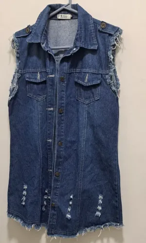 Colete Jeans com Detalhes Desfiados