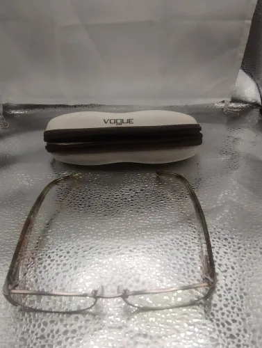 Armação de óculos vogue modelo VO 3691B