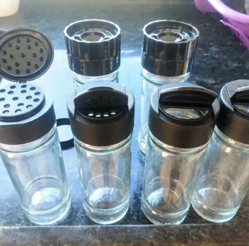 Lindo kit de potes de vidro pra temperos