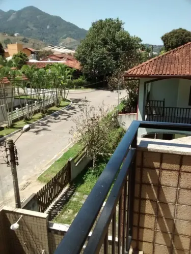 Apartamento de frente à 200mts da praia no Cond. Fazenda Garatucaia
