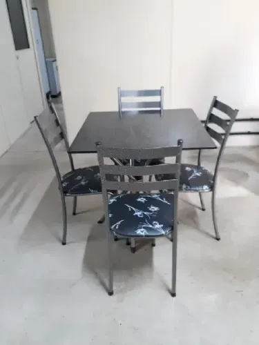 Mesa 4 Cadeiras Tampo 75x75cm