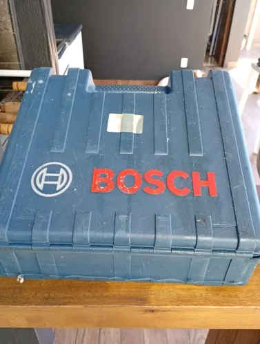 Furadeira Bosch Profissional GBH 2-24 D