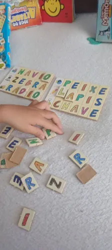 CUIDO DE CRIANÇA NA MINHA CASA E DOU REFORÇO ESCOLAR