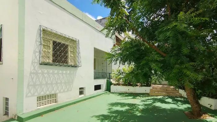 Casa para venda possui 162 metros quadrados com 5 quartos em Pernambués - Salvador - Bahia