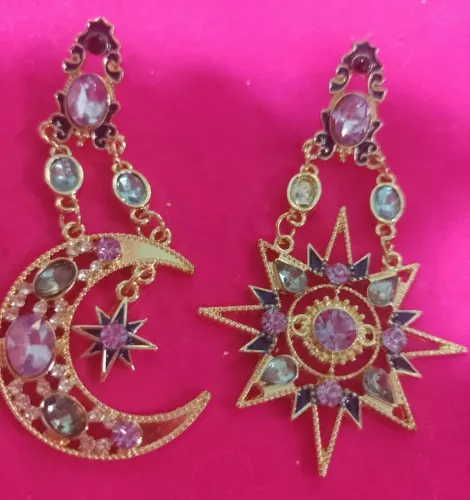 Brincos de Lua e Estrela com Pedrarias